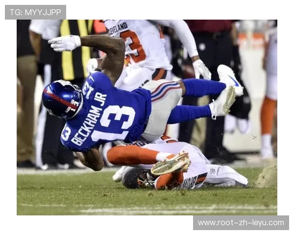 巴黎球星遭凶狠铲球伤退,痛苦落泪,巴黎球迷