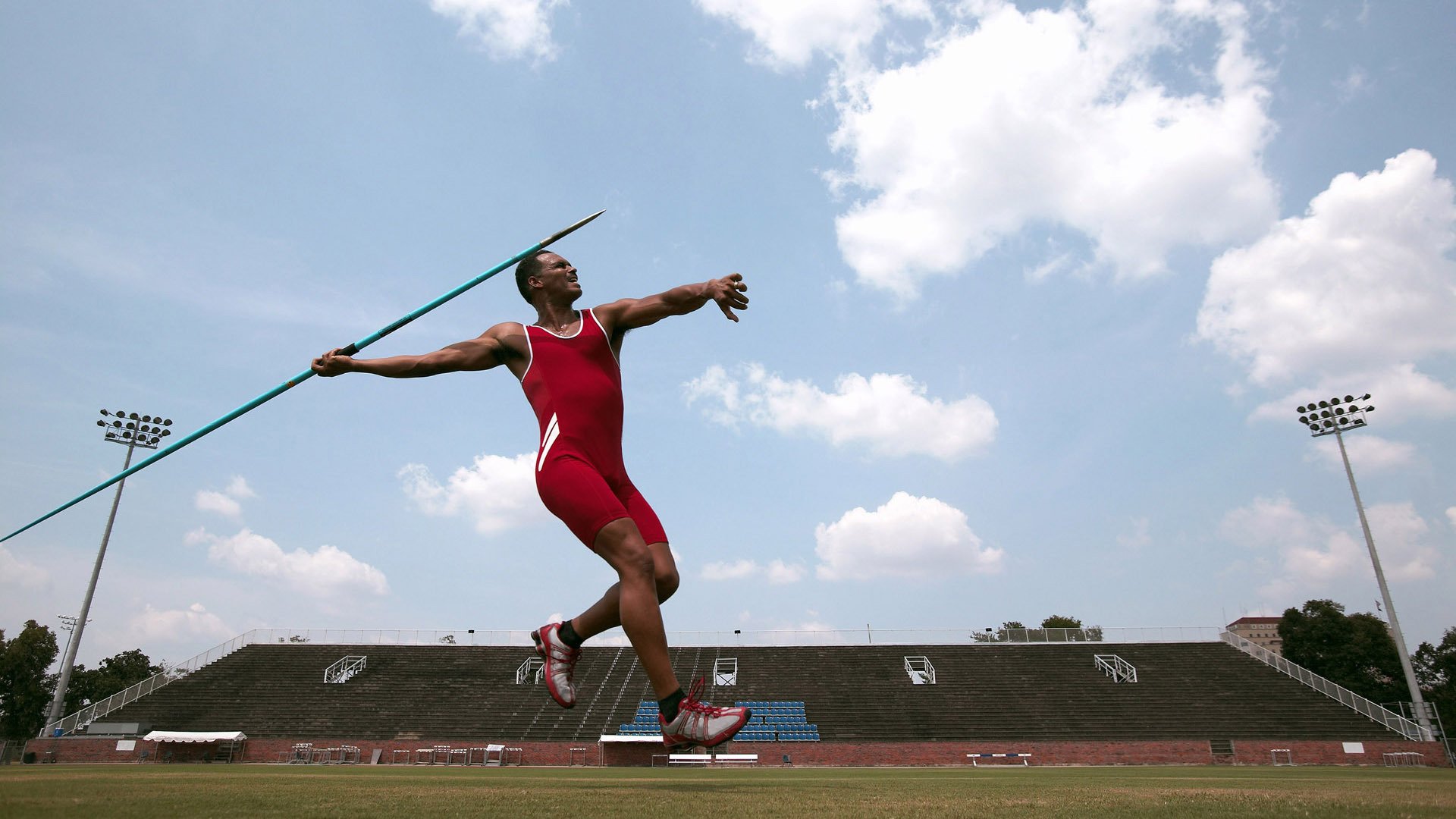 “2025世界运动会：高新体育中心羽毛球赛事亮点纷呈”